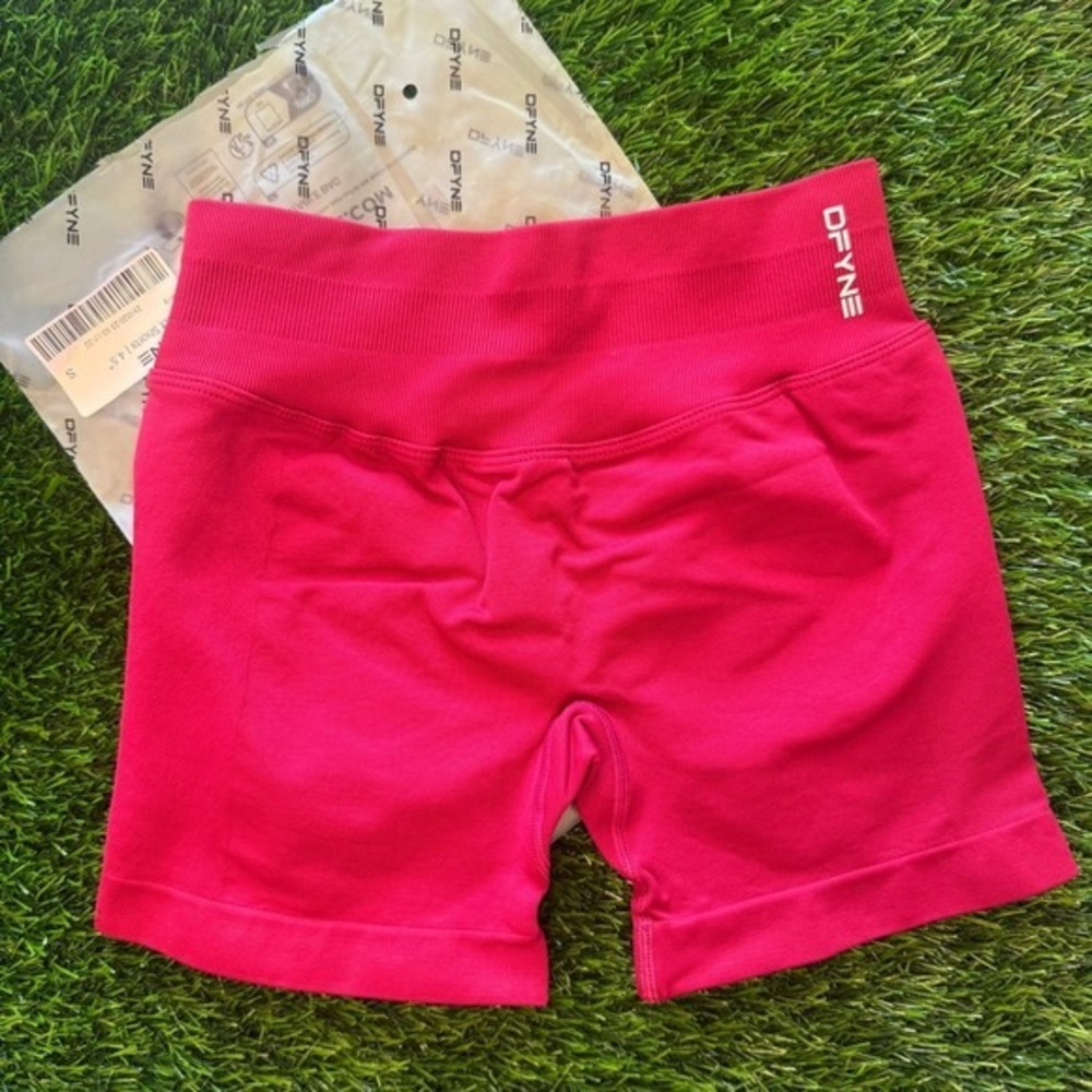 Dfyne impact shorts 4.5" berry small - Picture 2 of 4